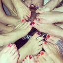Reblog if you are a foot fetish blog!