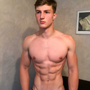 shirtless-sexy:  More shirtless flexing from