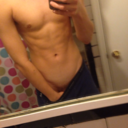 broswithoutclothes:  We don’t know what Matt is doing 