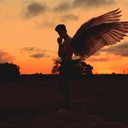 aesthetic-thoughtx:  “Un brindis por todas esas cosas que no fueron.”
