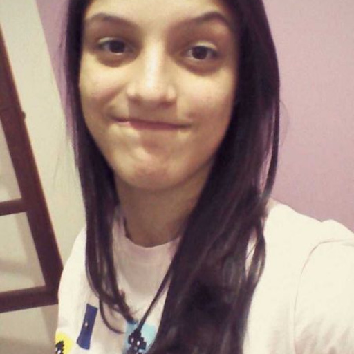 Presença de Deus é sorriso bobo no canto da boca, é olhos brilhando, sorrisos gritando, é insistir na alegria, mesmo quando ta tudo dando errado.