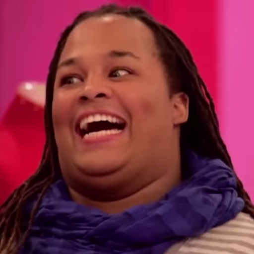 kimxchi:  now, in other news apart from the crowning:BITCH DID