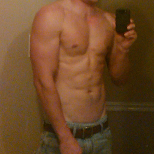 brosinpublic:  This is fucking hot!Ask me questions or requests and I’ll do them. Brosinpublic.tumblr.com/askOr submit me your own pics or videos and ill post. http://www.Brosinpublic.tumblr.com/submitSnapchat: brosinpublic email: guysinpublic@gmail.comOv