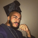 " As pessoas são estranhas sinceramente um dia elas te tratam bem e no outro elas estão estranhas com você . "