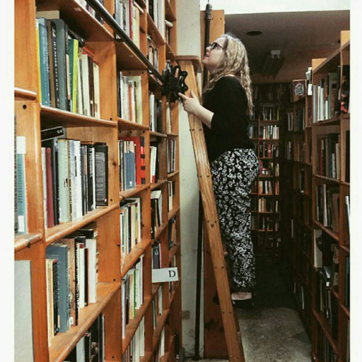 foldedbetweenthepages: me: *desperately wants time to read* me: *finally gets free time* YES I CAN READ NOW! me: *scrolls through tumblr for hours on end* 