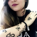 Reblog if you love much Avril Laivgne.