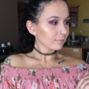   TraduçãoConheça Jade, Ela se matou três dias após fazer este vídeo, e ela