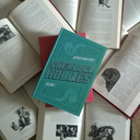 bluestockingbookworm:Do you like books? Do