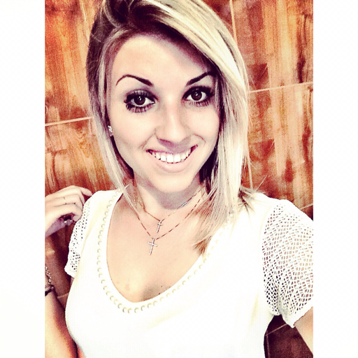 Eu te mordo, você me beija e todos ficam felizes. 