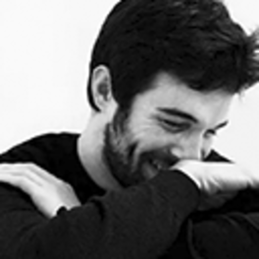 rupturado: faz algumas noites que meu coração não consegue parar​ de falar de você.  Rupturado. 