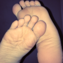 👣