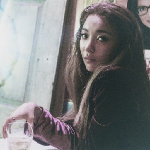 titaniumbadger:  (via https://www.youtube.com/watch?v=35Mu7wvlk-8)  Petition to have ELSA perform at this years MAMAs. 