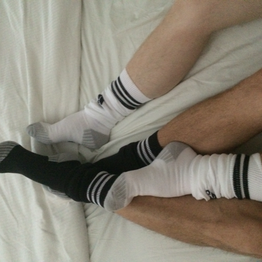 adirtyzdog:  claudelondon87:  Hmmm fuck I need to suck on that head as he does this  want this cock.. 