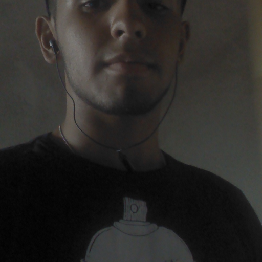Tímido, porque ainda não me viu com meus amigos. Santo, porque