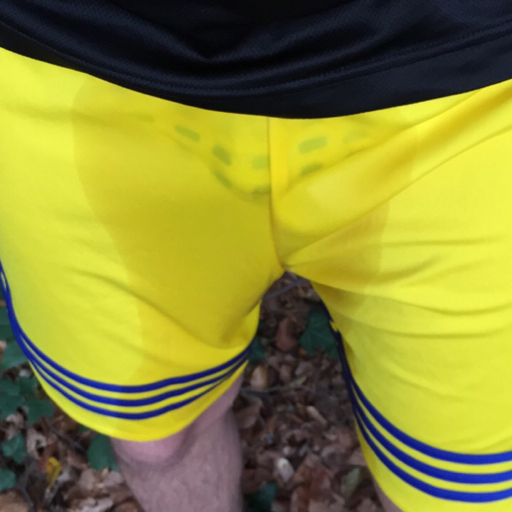 Porn wetdude792:Wet yellow sport shorts and tights photos