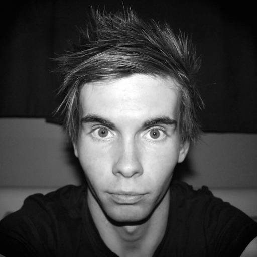 kingshott:  I love that prank people play, you know? the one that goes like this: I’m going to talk to you all day and night, flirt with you, make you like me and then stop talking to you out of no where. Great prank 10/10.  