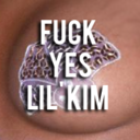 fuckyeslilkim:  Lil’ Kim checks the radio