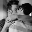 daxterdd:  Kurt and Blaine make out in a