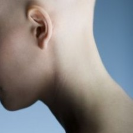 loverbald:  Sexy woman headshave  
