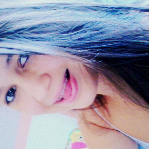 Basta você chegar pro meu olhar me acusar Todo mundo já percebe que eu sinto algo por você Já não preciso nem dizer ♫ 
