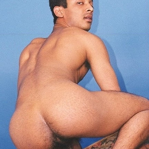 Porn Pics indiangayworld:  Desi guy peeing on himself