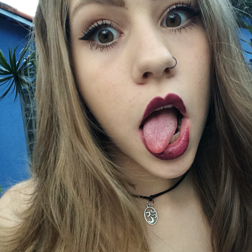 Impossível controlar o meu sorriso quando converso com você.