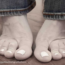 mywifesfeetarethebest: I couldn’t resist this shot when I saw her gorgeous arches, wrinkled sole and her cute little toes just staring at me.   