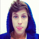 " Facebook ou twitter ? " " Tumblr."