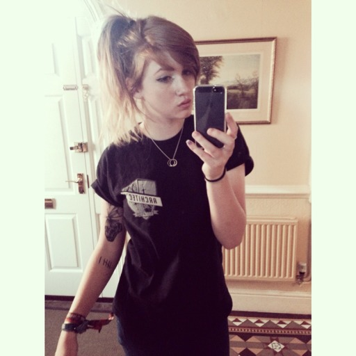lostlungss:  I need to stop eating like I have been, I feel disgusting and hideous.