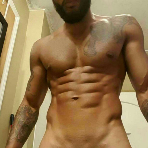 maorijizz:  The only guy I pay more attention too on here lol so fucking hot! 