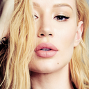 iggyazaleadaily:  Iggy Azalea showing her