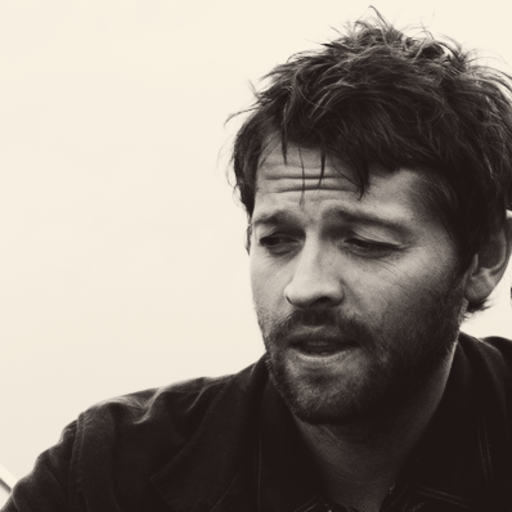 sweatermisha:  imagine canon sassy bisexual dean pissing someone off and his reaction when they reply “blow me, winchester.”