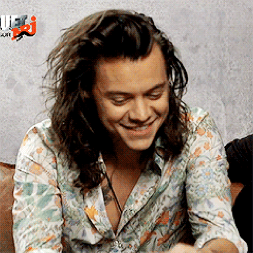 zlouds:  anxietyhes:Zayn: I want to be a normal 22 yr old  *leaves 1d*  6days later after being inactive af  *drops new single w/ naughty boy *  ok but u know that naughty boy most likey released the track without zayn’s consent 