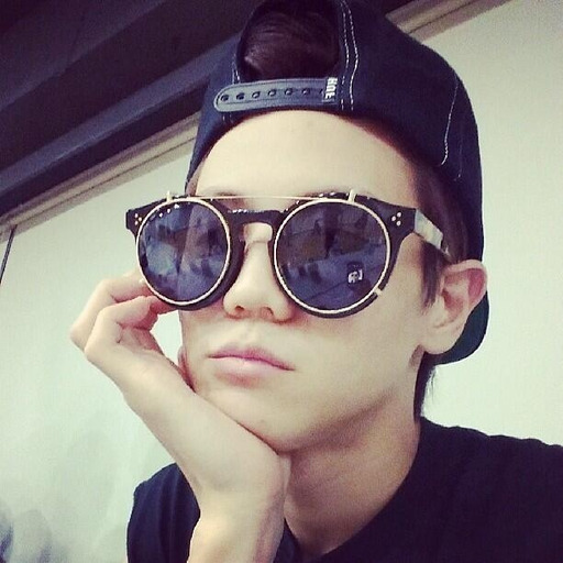 beastloving:  i’ll just sit in the corner and cry because kpop artists never comes anywhere close to where I live and my broke ass can’t afford to buy plane tickets. yup. haha  