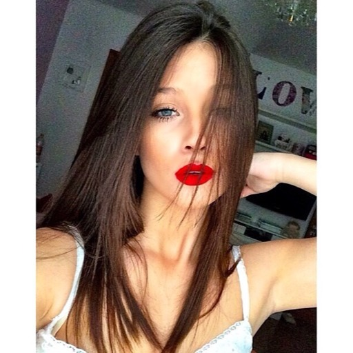 Mulheres são assim : Gostam de homens com atitude, mas ao mesmo tempo tímidos. Gostam de ser notadas, portanto, se ela cortar o cabelo faça o favor de dizer que ela tá linda. Elas querem que você a ame do jeito que ela é. E principalmente, odeiam