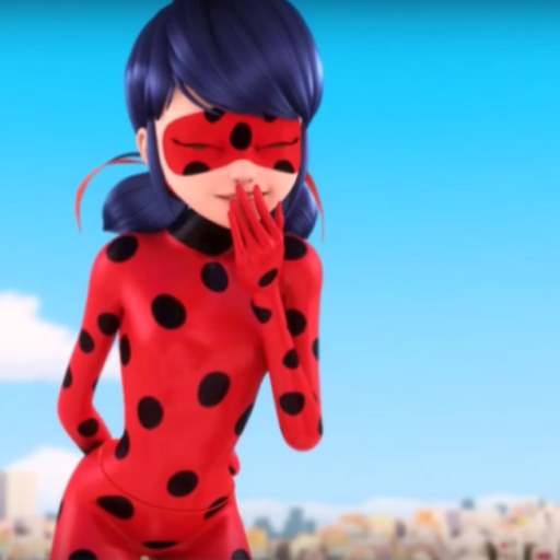 Imagine Marinette having better and more adult photos