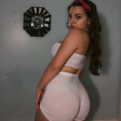 love-randalin:  booty-squad:  Raylynn IG: @love.randalin   Snapchat: LoveRandalin