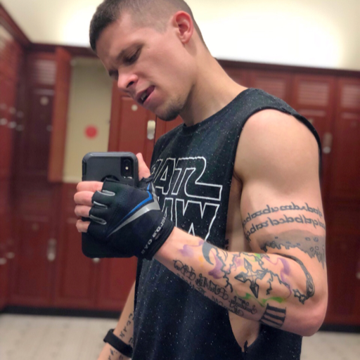 dillonandersonxxx:  Now available on Connectpal.com/dillonanderson. Subscribe now to see me suck off this guy in a Best Buy bathroom.