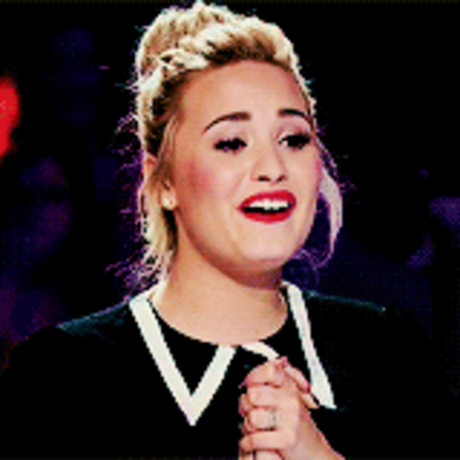 Um surdo era fã de Demi Lovato mesmo nunca tendo escutado a voz dela. Um certo dia perguntaram a ele, na linguagem de sinais, porque ele era fã da cantora. Ele respondeu: "Eu nunca escutei a voz dela. Mas quando eu coloco as mãos nas caixas de som