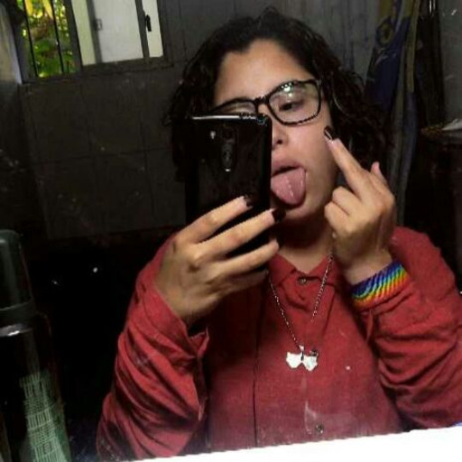 Yo Sigo De Pie ..