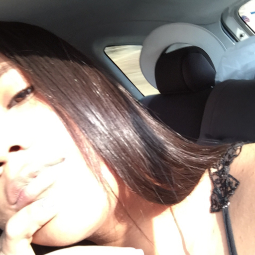 Uno en esta vida no tiene amigos, cielo. Tiene conocidos. Porque la amistad es algo difícil, algo complicado, hermoso y destructivo.