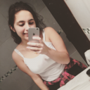 Sientes sin ser, miras sin mirar y vives sin vivir.