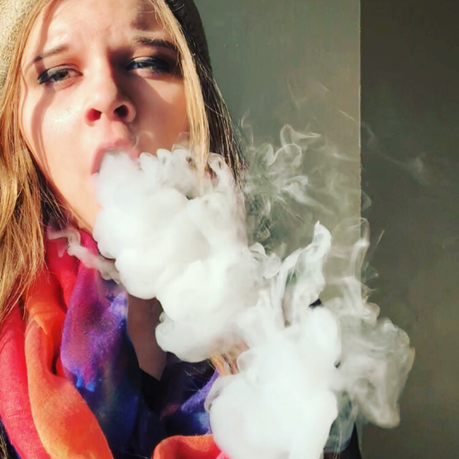 qushqween:  quick little hit for @xhailfirex-gaming 💨 thanks for the tag 💋  @smileyvamp @peacefulpothead @earlymorningbonghits @dblezip @sex-drugs-scooby-snacks @chronicallycloudy @cassiesmokesalot smoke with me??