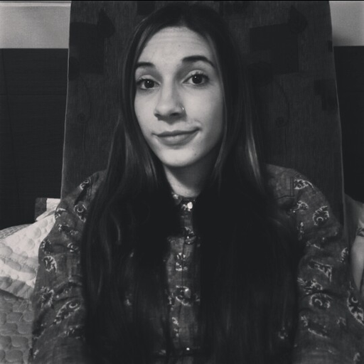 Me hace falta cogerte la mano, acariciarte, besarte, abrazarte, mirarte. Me haces falta.