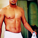 celebrixxxtiez:  Trey Songz grabs 