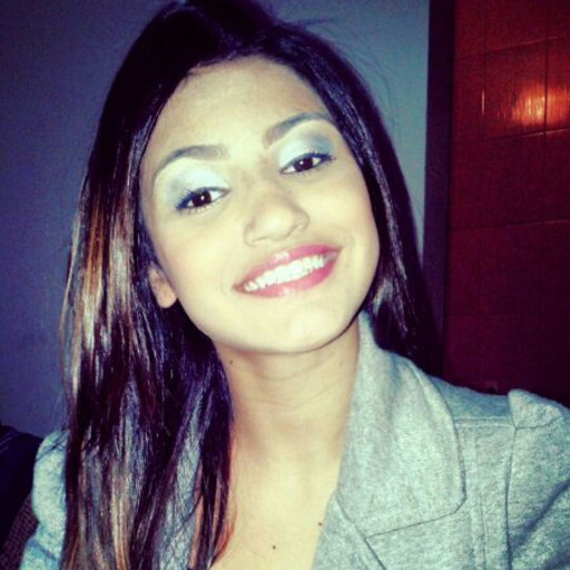 Se te faz sofre não e de Deus mais se de faz sorrir igual uma boba ai sim e de Deus :) 
