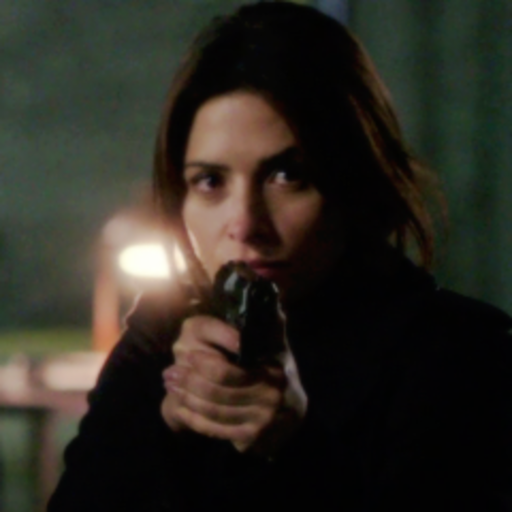 slayingbells:  “Something that is supposed to be sadistic has somehow become seductive.“ - greg plageman re: root and shaw and that torture scene  in ‘relevance’ [x] 