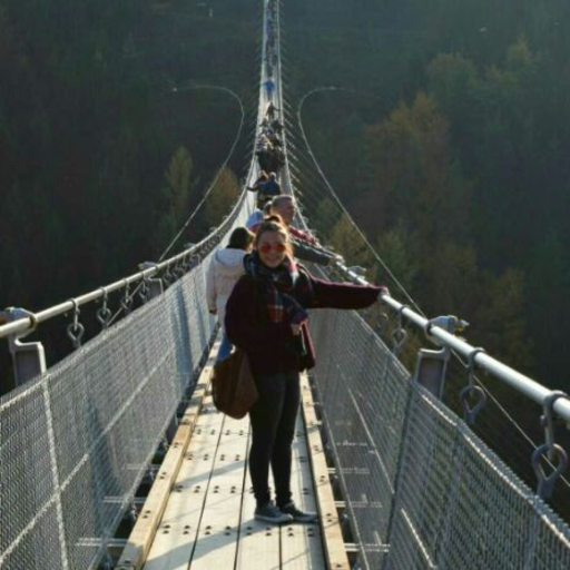 Ich hab einfach kein bock mehr Hoffnungen gemacht zu bekommen dieses scheiß Gefühl "du bist so toll" und am nächsten Tag bin ich es nicht mehr. Dieses Gefühl "Okay, heute schreib ich mal mit dir" und morgen micht mehr. Ohne scheiß, ich hab darauf