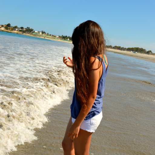 Ya hueon me aburri, nadie me quiere, no le gusto a nadie, soy mas fea que la chucha, obligada a irme al convento.