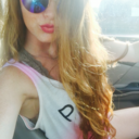 giingasnap:  Just hitting the bong &amp; jamming to some Riri feat Calvin Harris